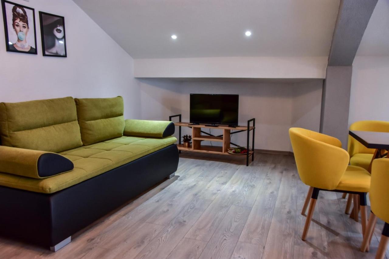 Papi Apartments Kruševo エクステリア 写真