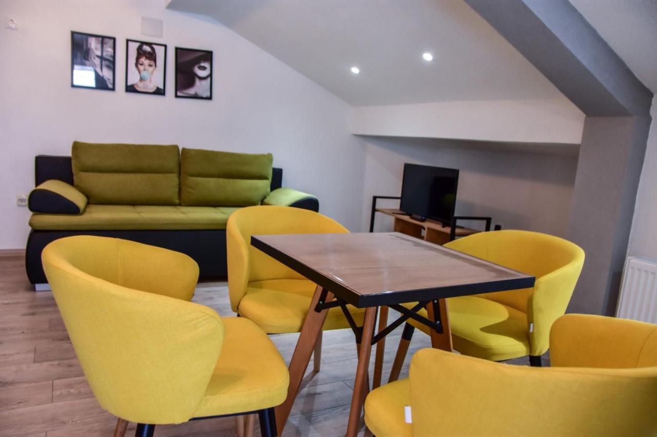 Papi Apartments Kruševo エクステリア 写真