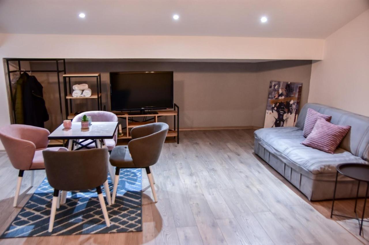 Papi Apartments Kruševo エクステリア 写真