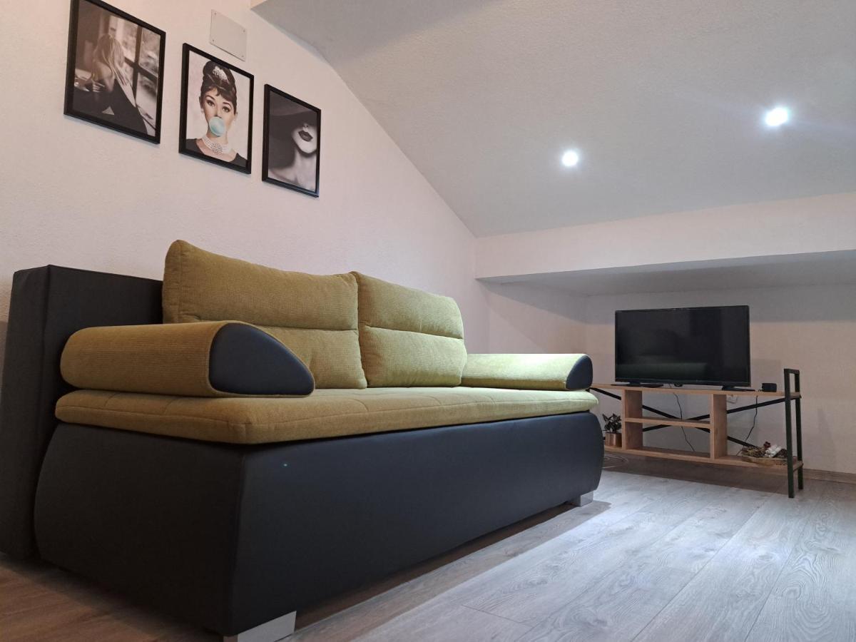 Papi Apartments Kruševo エクステリア 写真